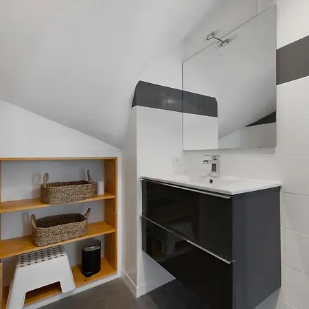 De La - 100m Appartement